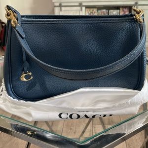 COPY - COACH Cary Crossbody Bag